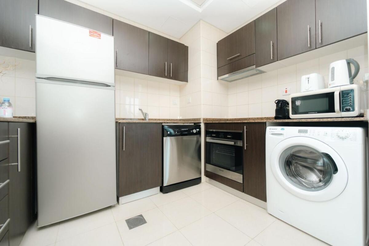 Aws Holiday Homes - Prime Apartment Near The Beach Dubai Exterior foto